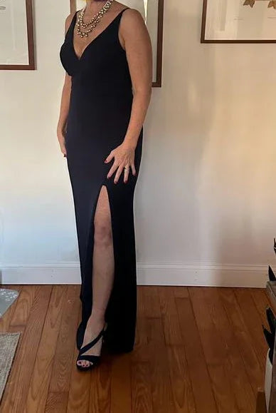 Robe de bal noire en satin sans manches à col en V élégante avec fente latérale pour soirée Y8456
