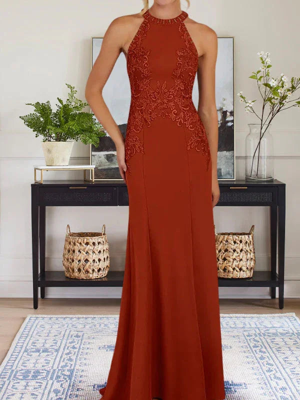 Vestido largo azul polvoriento tipo funda con cuello halter para madre de la novia con apliques