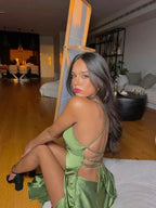 Robe de bal verte longue à fines bretelles spaghetti avec fente longue Y7912