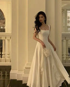 Robe de soirée longue blanche à encolure carrée, asymétrique, coupe trapèze Y2786