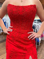 Red Strapless Mermaid Prom Dress With Lace Appliques