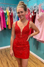 Red Sheath V Neck Lace Up Lace Appliques Short Homecoming Dresses