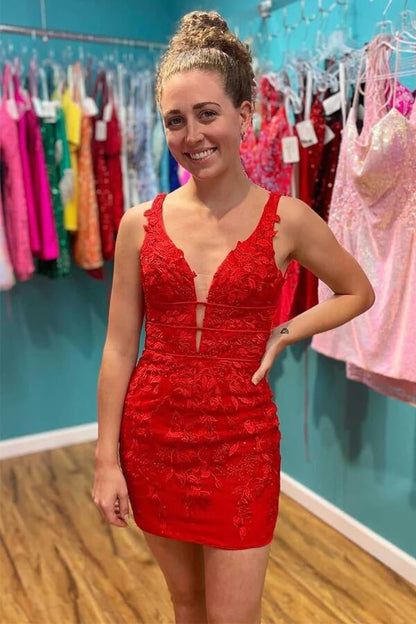 Vestidos de fiesta cortos con escote en V y encaje con apliques de encaje