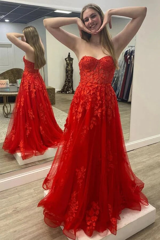 Langes trägerloses Ballkleid aus Tüll, Abendkleid mit Spitzenapplikationen