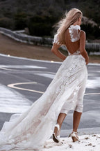 Vestidos de novia románticos de playa con tirantes finos y encaje floral