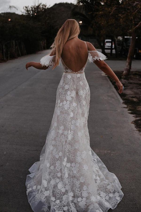 Vestidos de novia románticos de playa con tirantes finos y encaje floral