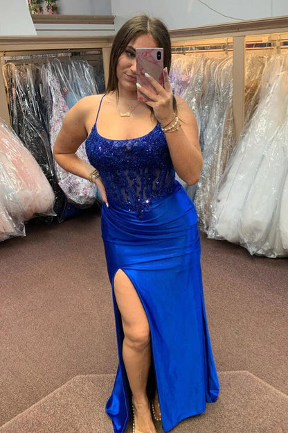 Vestido de fiesta largo de satén estilo sirena con cordones en azul real y abertura