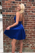Semplice abito da ritorno a casa blu reale in raso senza schiena, abito corto da ballo di fine anno