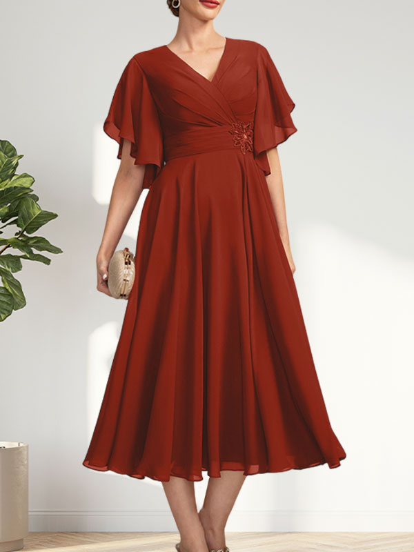 A-Linie, V-Ausschnitt, knielang, Chiffonkleid für die Brautmutter mit plissierten Perlen