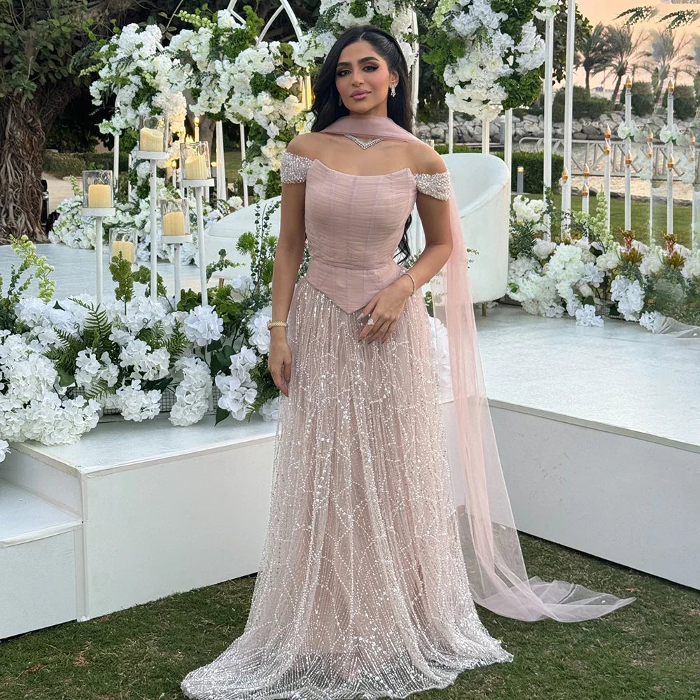 Vestido de Noite de Luxo com Pérolas Cor-de-Rosa Árabes Engastadas e Capa LA72922