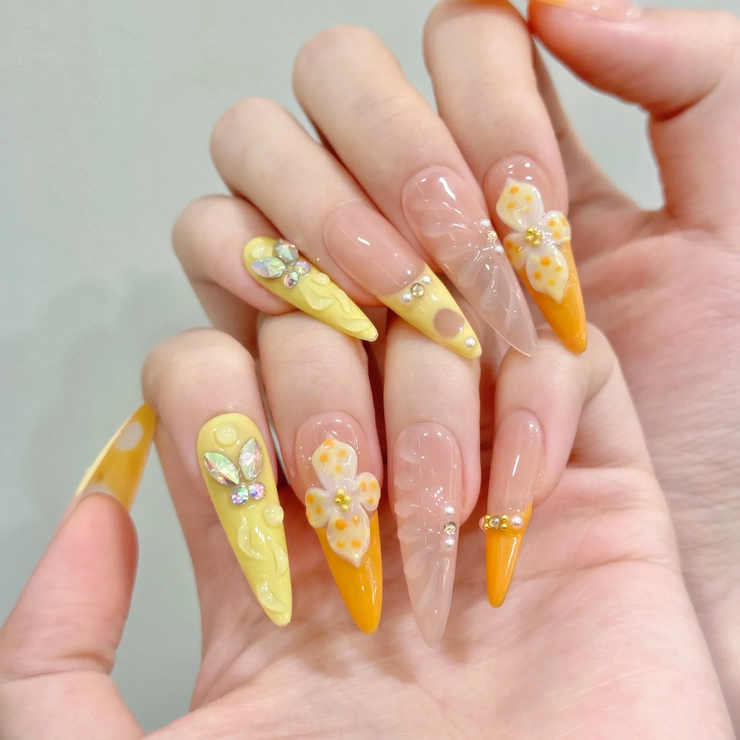 10 uñas postizas francesas hechas a mano, color naranja vitalidad, con diseño de flor de huevo tallada en 3D, largas, estilo ballet, para verano. 