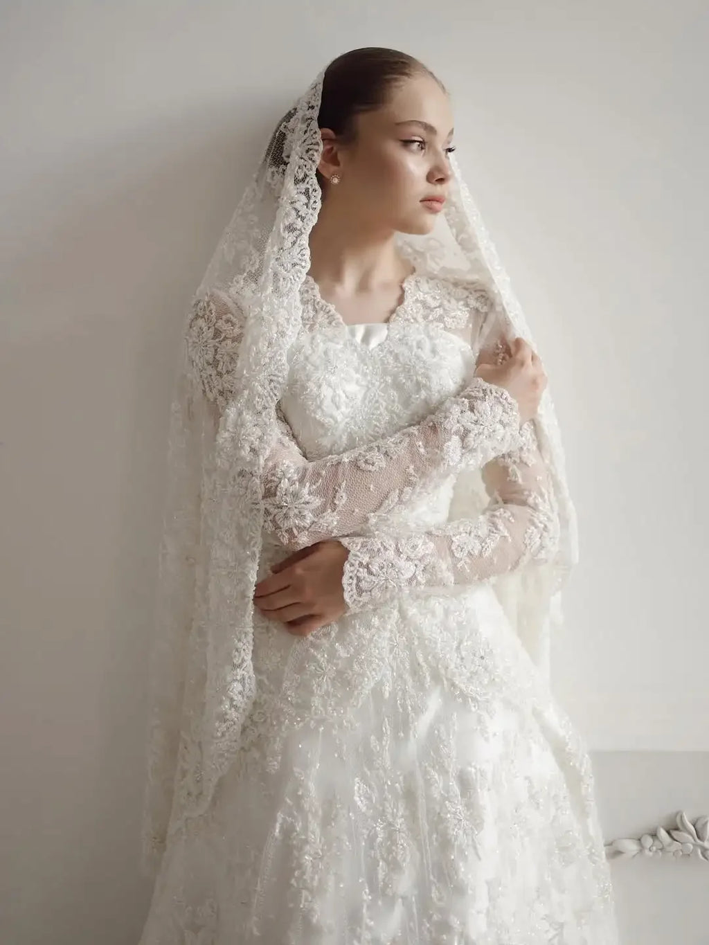 Luxury Custom A Line Wedding Dress Long Sleeve Lace Applique Chapel Train