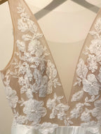 Lakshmigown Sleeveless Lace A‑Line Wedding Dress Deep V‑Back Satin Bridal Gown With Pockets Customized