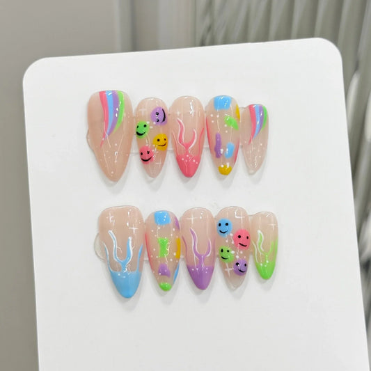 10 uñas postizas pintadas a mano con cara sonriente, diseño de arcoíris de verano, grafiti bonito, uñas postizas hechas a mano, uñas postizas francesas de almendra. 