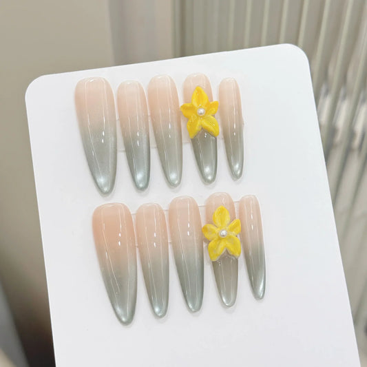 10 uñas postizas de plumeria amarilla hechas a mano, estilo francés, color verde menta degradado, largas, estilo bailarina, ideales para el verano. 