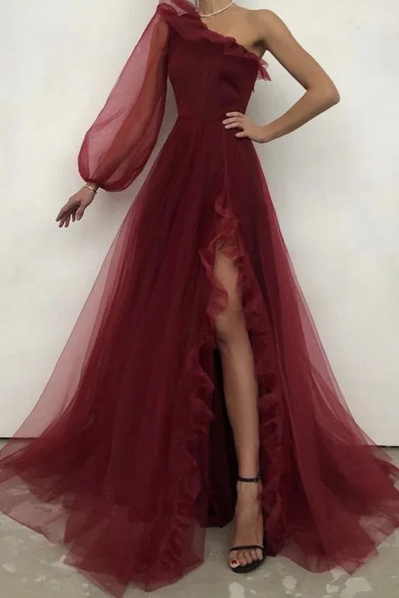Abito da sera in tulle bordeaux monospalla S17925