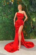 Incantevole Abito Lungo da Sera in Raso Rosso con Spacco e Volant da Sirena Elegante Abito da Cerimonia S18908