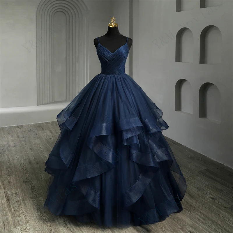 Marineblaue Quinceañera-Kleider mit Rüschen, V-Ausschnitt, Trägerbändchen, einfaches festliches verführerisches Prinzessinnenkleid Vestidos De Quinceañera