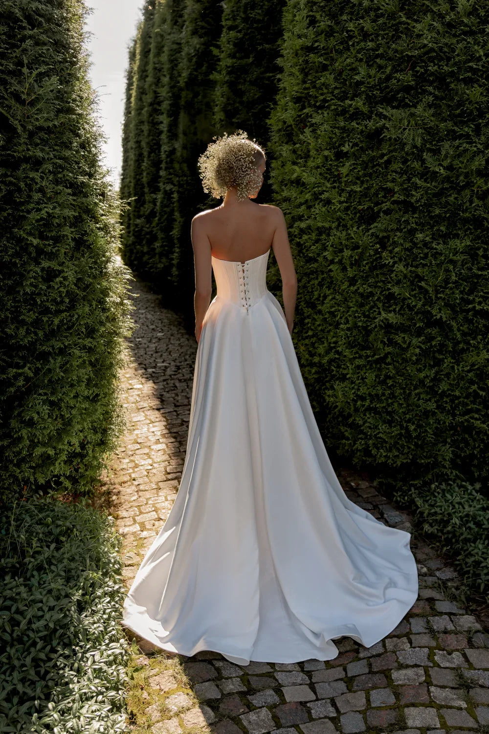 Lakshmigown Satin A-Line Wedding Dress Strapless V-Neck Customized