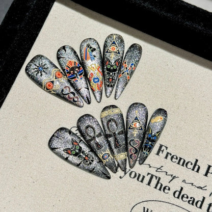 10 uñas postizas largas Y2k con punta de aguja, diseño de corazón y cruz de metal negro degradado, hechas a mano, para manicura DIY. 