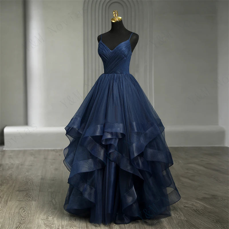 Marineblaue Quinceañera-Kleider mit Rüschen, V-Ausschnitt, Trägerbändchen, einfaches festliches verführerisches Prinzessinnenkleid Vestidos De Quinceañera