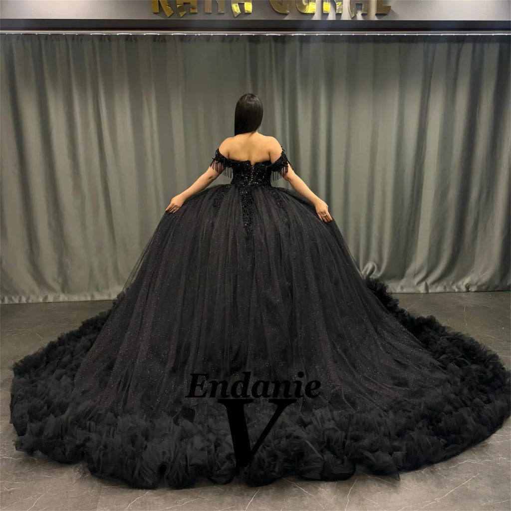 Vendanie Elegantes Kleid für Mädchen zur Quinceañera mit schulterfreiem Design, Perlenapplikationen und Faltenrock, maßgeschneiderte 15-Jahre-Kleider