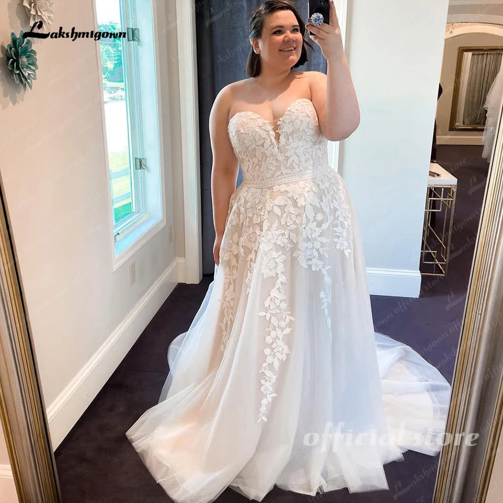 Lakshmigown Plus Size A Line Wedding Dress Off Shoulder Lace Floral Customized