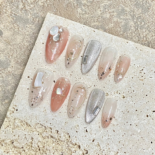 10 uñas postizas de almendra hechas a mano con purpurina, diseño de ojo de gato, con lentejuelas y brillantes. 