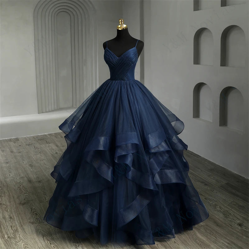Marineblaue Quinceañera-Kleider mit Rüschen, V-Ausschnitt, Trägerbändchen, einfaches festliches verführerisches Prinzessinnenkleid Vestidos De Quinceañera