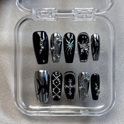 10 uñas postizas hechas a mano estilo punk Y2k con cadena de metal plateada y negra, uñas postizas de prensa, uñas de ataúd medianas, manicura desmontable. 