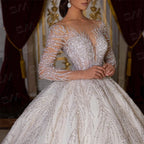 Vestidos de novia sexys con cuentas Vestidos de novia de lujo con cuentas hechas a mano Vestido de boda de manga larga Vestido de baile con cola larga de capilla