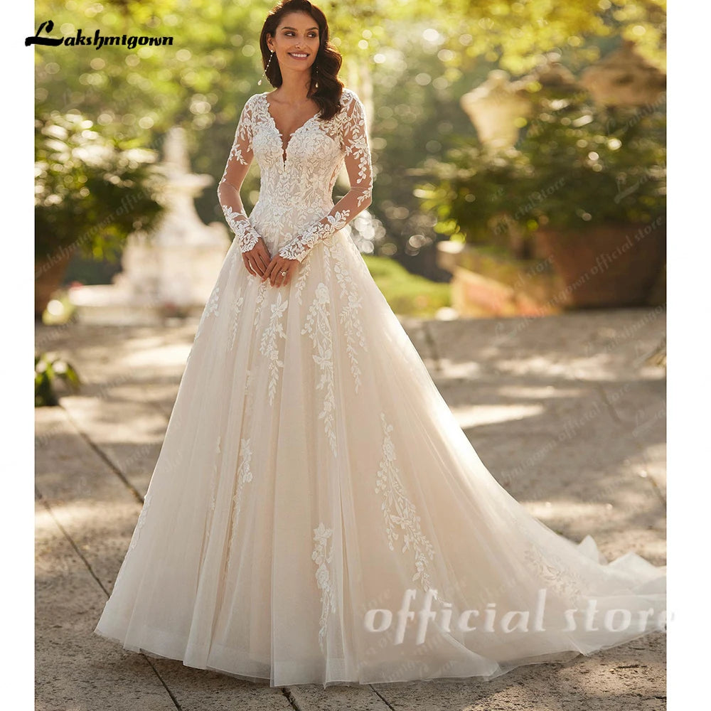 Custom Princess Long Sleeve Wedding Dress With Lace Appliques Tulle