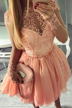 فستان العودة إلى المنزل بأكمام طويلة مزين بتطريز وحبات لؤلؤ للحفلات