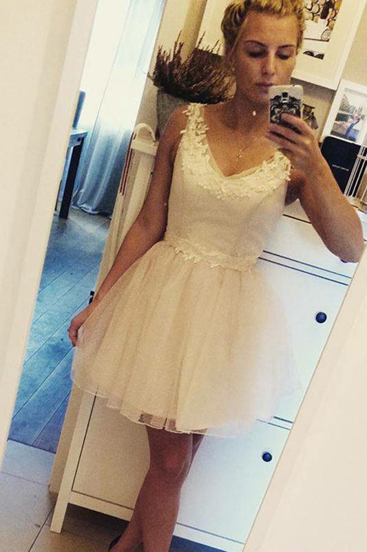Ivory V Neck Sleeveless Homecoming Dresses Short Prom Dress with Appliques