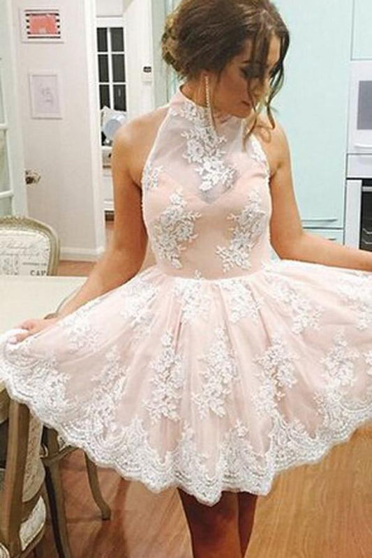 Charmantes, hochgeschlossenes, ärmelloses weißes Spitzen-Heimkehrkleid für Mädchen