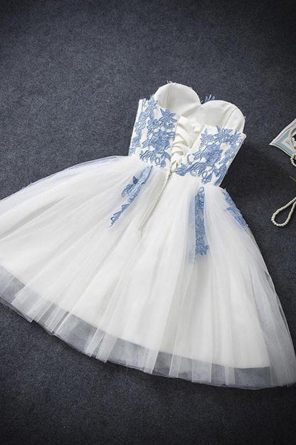 Blaues, trägerloses, kurzes Ballkleid aus Tüll in A-Linie, günstiges Homecoming-Kleid