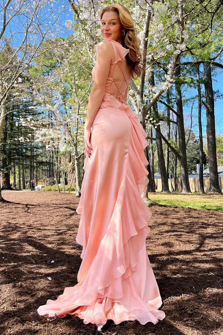 Ailani | Robe de bal émeraude à encolure carrée avec volants et fente