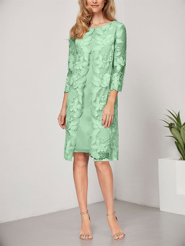 Robe de mère de la mariée en mousseline et dentelle, longueur genou, coupe en A, décolleté arrondi, avec veste