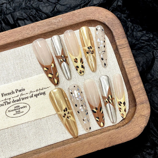 10 uñas postizas francesas con estampado de leopardo vintage Y2K, uñas postizas marrón oscuro hechas a mano con lentejuelas brillantes. 