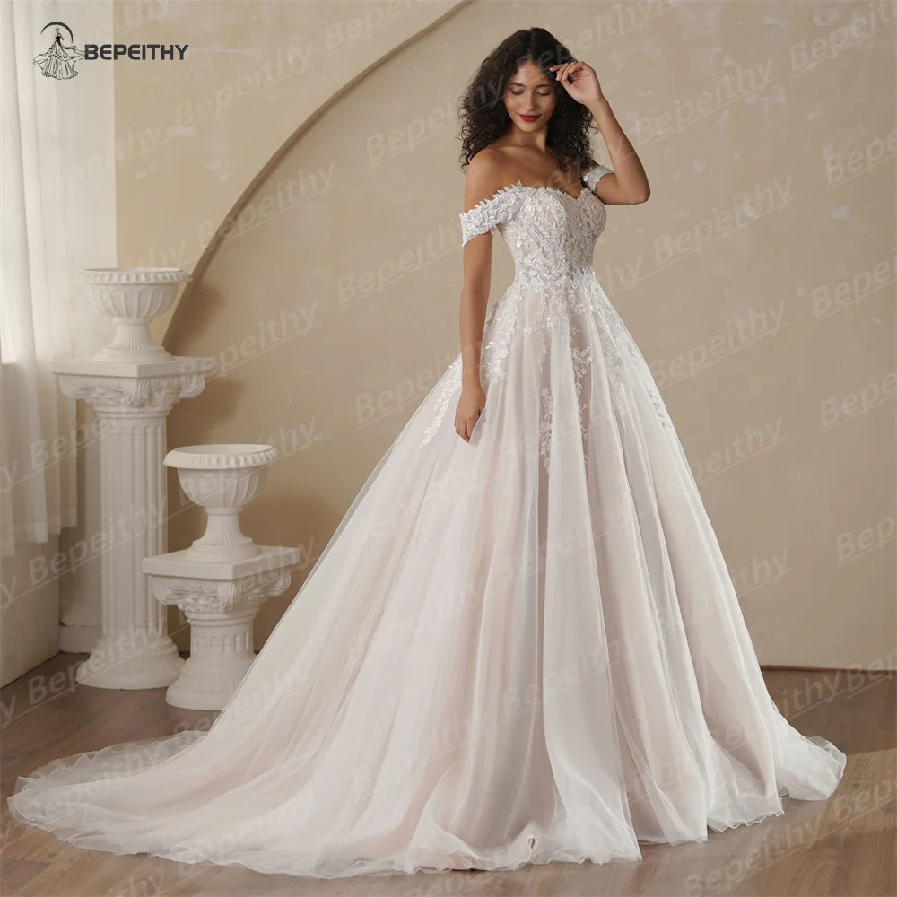 Elegant Champagne Lace Wedding Dress Strapless Boho Bridal Gown 2025