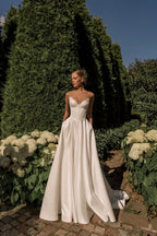 Lakshmigown Satin A-Line Wedding Dress Strapless V-Neck Customized
