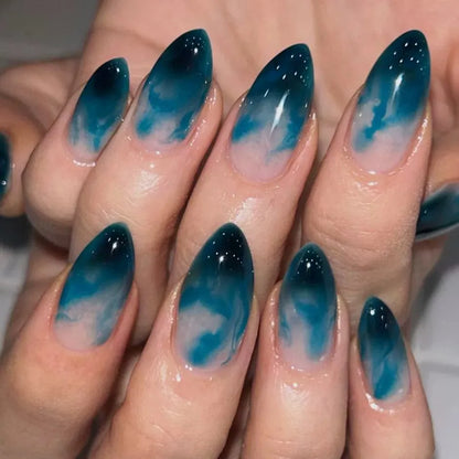 24 uñas postizas ovaladas con degradado azul oscuro, uñas postizas francesas suaves con efecto manchado, uñas artificiales cortas almendradas, fáciles de usar. 