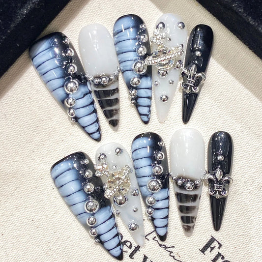 10 uñas postizas hechas a mano con diseño de estilete largo azul Autora, estilo francés, con estampado de cocodrilo y decoración de diamantes. 