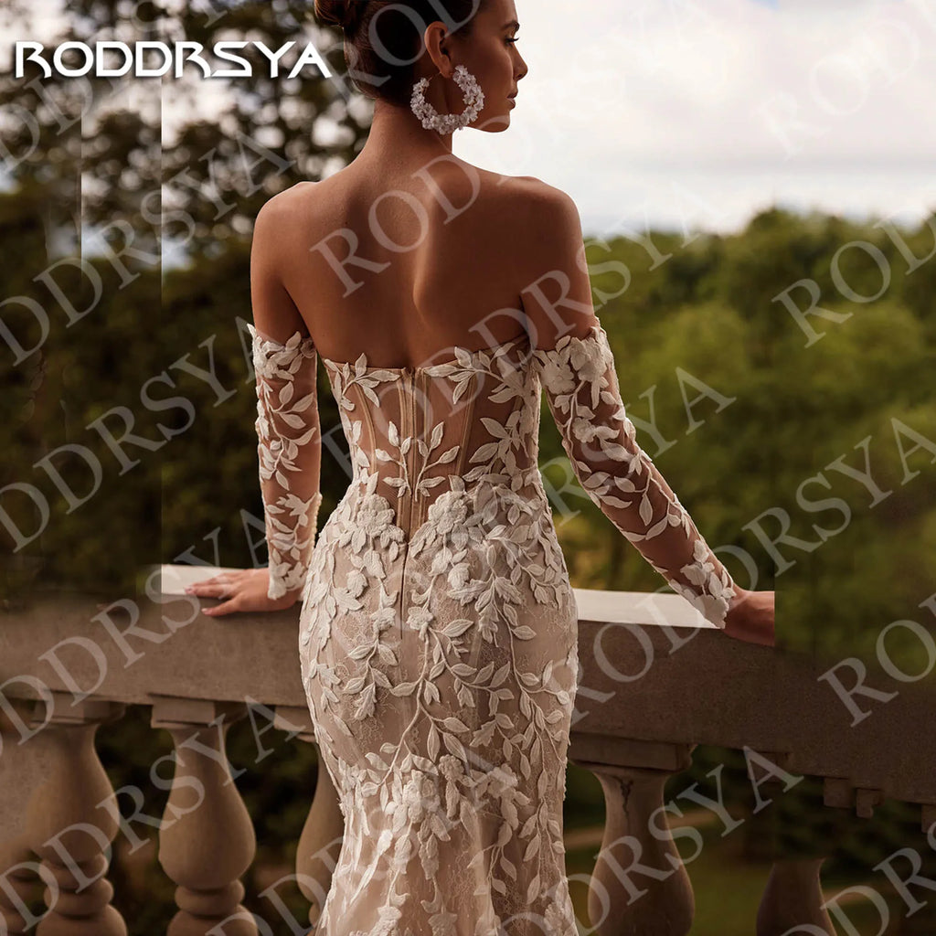 Boho Off Shoulder Mermaid Wedding Dress With Lace Applique