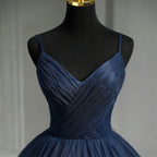 Marineblaue Quinceañera-Kleider mit Rüschen, V-Ausschnitt, Trägerbändchen, einfaches festliches verführerisches Prinzessinnenkleid Vestidos De Quinceañera