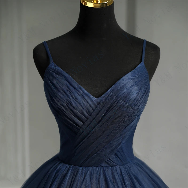 Marineblaue Quinceañera-Kleider mit Rüschen, V-Ausschnitt, Trägerbändchen, einfaches festliches verführerisches Prinzessinnenkleid Vestidos De Quinceañera
