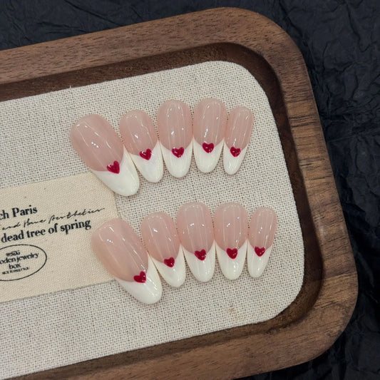 10 uñas postizas francesas con borde blanco, diseño simple de corazón rojo, hechas a mano, de almendra dulce, para niñas. 