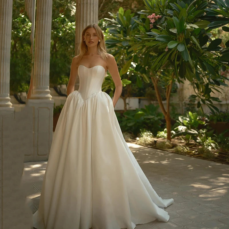 Custom Boho Satin Wedding Dress Sweetheart Backless White Bridal Gown