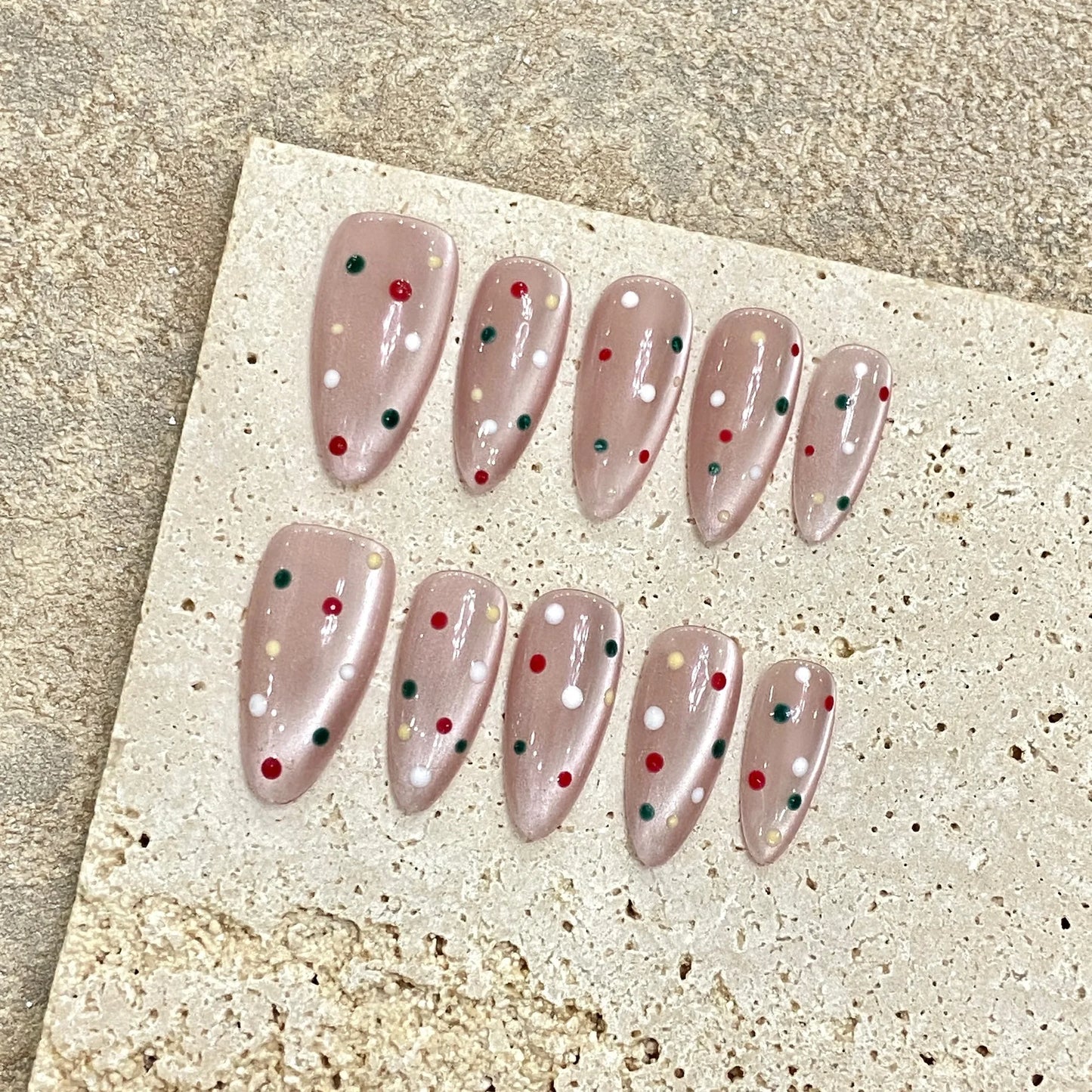 10 uñas postizas brillantes de ojo de gato, color morado nude, almendra, hechas a mano, para uso diario, para fiestas, manicura para mujer. 