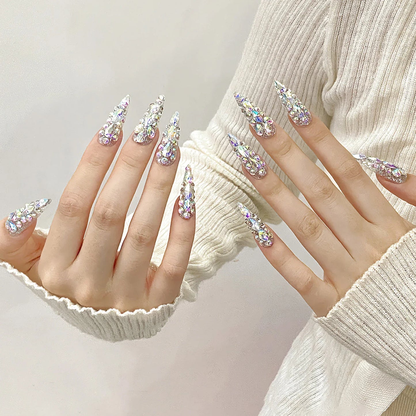 10 uñas postizas hechas a mano con diamantes brillantes, ligeras, de lujo, largas y puntiagudas, cobertura completa, uñas postizas Y2k, regalos de Año Nuevo. 